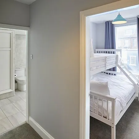 Host & - The Glaisdale At Brunswick