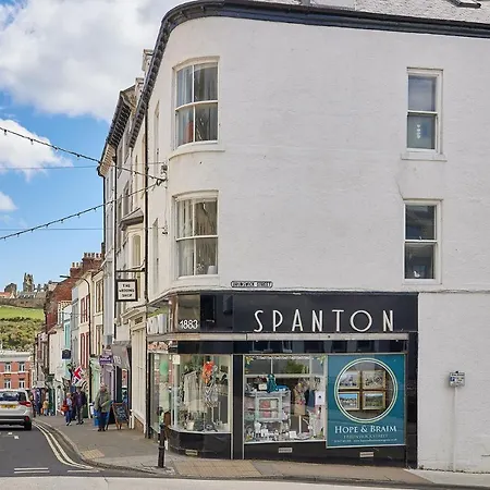 Host & - The Glaisdale At Brunswick *