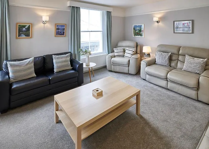 Host & - The Glaisdale At Brunswick *