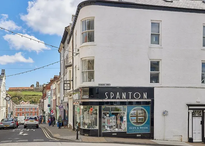 Host & - The Glaisdale At Brunswick *